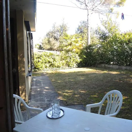 Tranquility Retreat - With A Lovely Garden Апартаменты