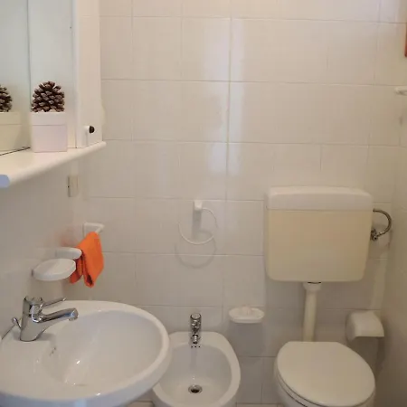 Tranquility Retreat - With A Lovely Garden דירה